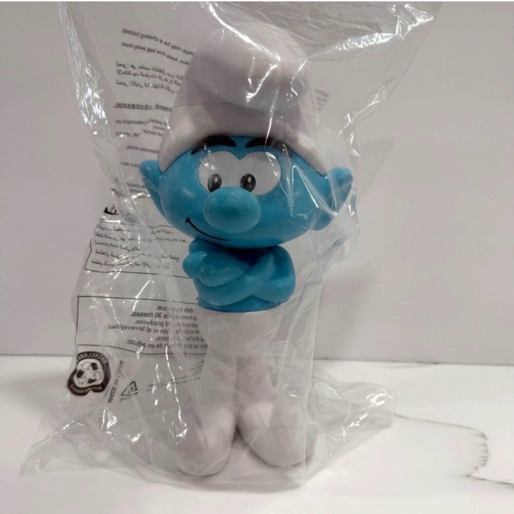 Smurfs collectible movie cup sealed in package BIG